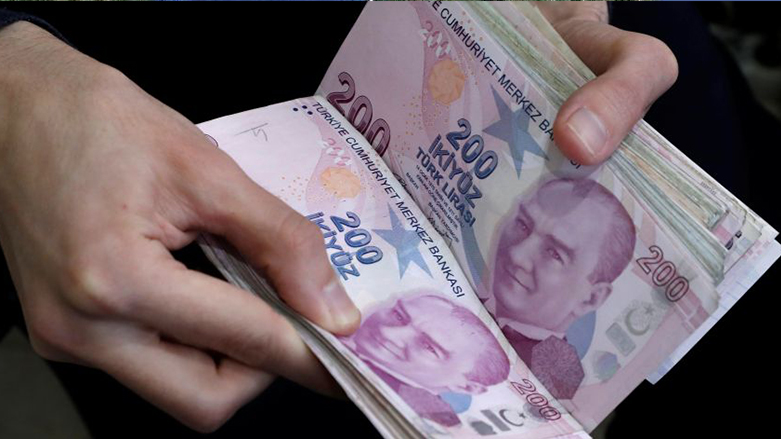 الليرة التركية تهبط 10 بالمئة منذ بداية العام